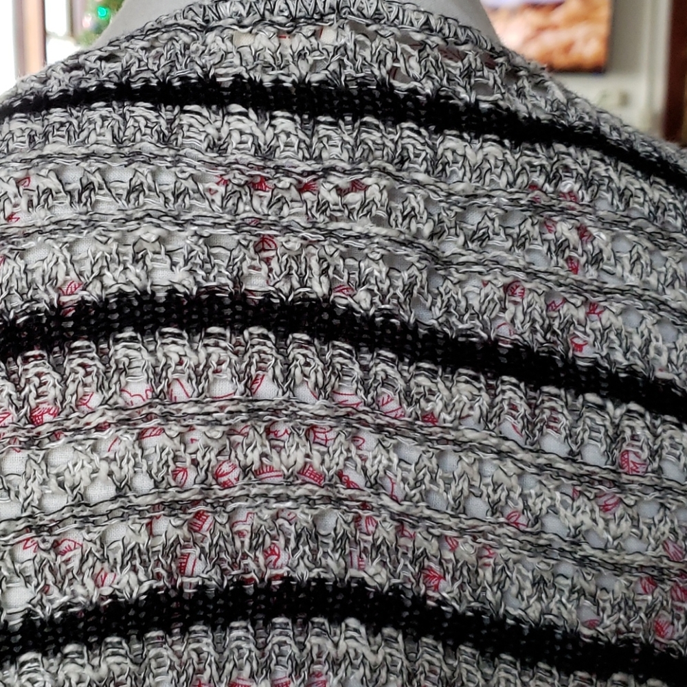 Sweater - Picture 4 of 5
